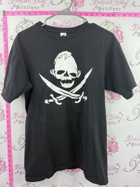 Tee fury pirate tshirt Black Graphic Skull & Crossbones Short Sleeve Tee